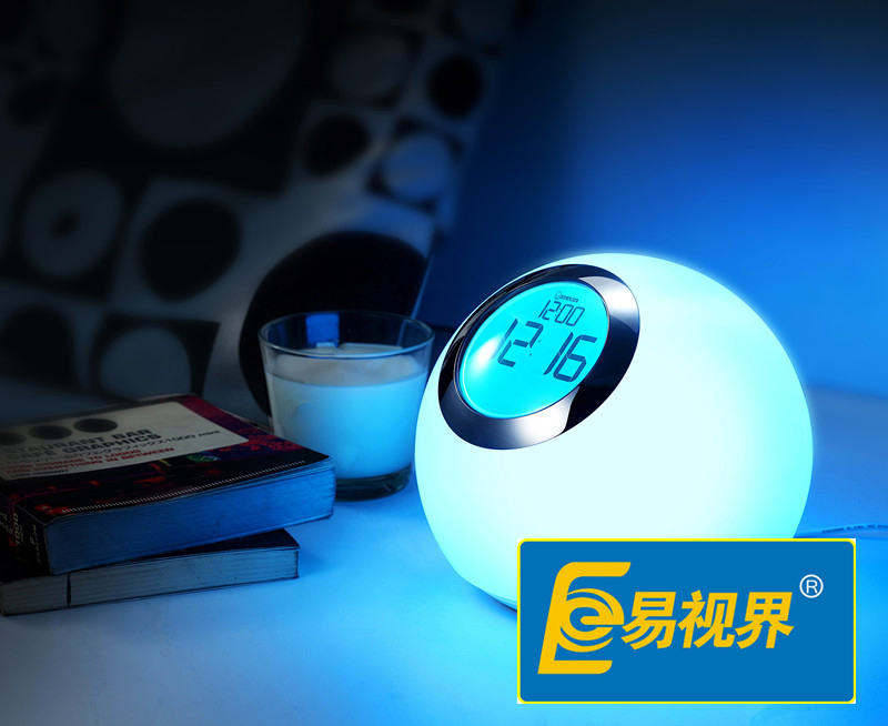 易視界護(hù)眼專(zhuān)家：保護(hù)視力從書(shū)房照明開(kāi)始