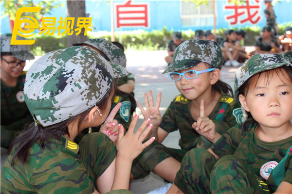 小朋友們開心應(yīng)對每天的挑戰(zhàn)，加油！