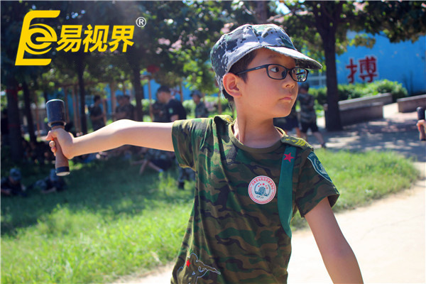 認真訓(xùn)練的小伙伴